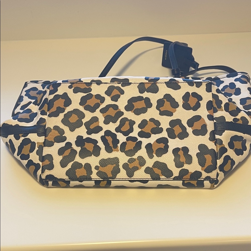 COACH Leopard-Print Tote in White Black and Tan - Picture 6 of 6